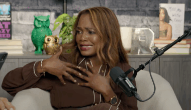 Podcaster challenges KJP claim that broken White House refers to Trump