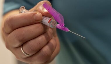 Influenssa-​ ja koronarokotusaikoja varattu Varsinais-Suomessa jo lähes 58 000 | Varsinais-Suomi