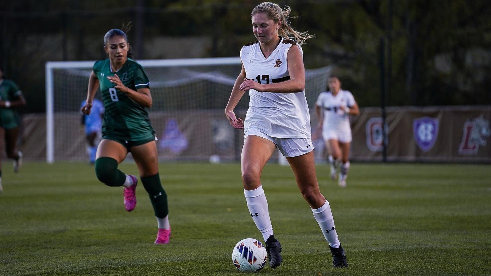 Aminah Baruwa and Faith Dobosiewicz