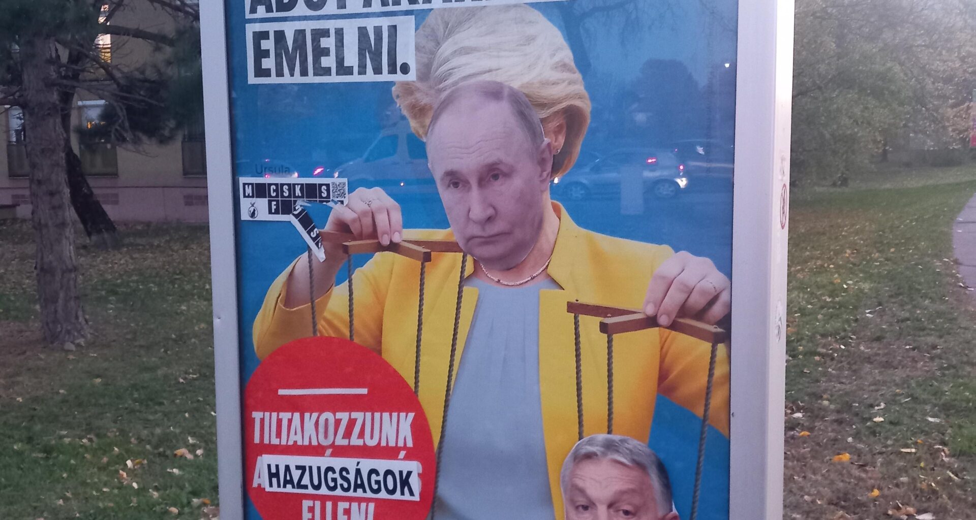 Ismeretlen művész alkotása (többet is láttam belőle a városban, szerencsére napok óta így vannak hagyva)