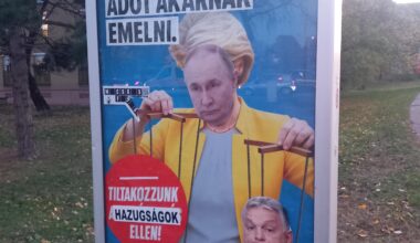 Ismeretlen művész alkotása (többet is láttam belőle a városban, szerencsére napok óta így vannak hagyva)