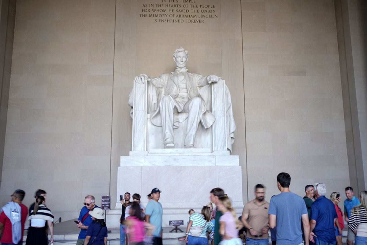 On This Day, Nov. 8: Americans elect Abraham Lincoln to second term