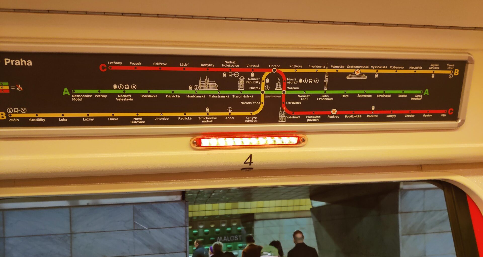 Wiecie że Czesi mają 3 słownie trzy linie metra