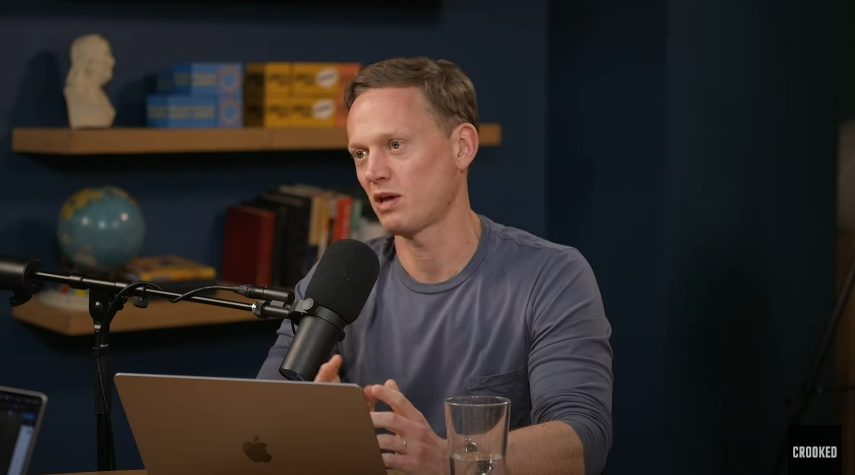 'Pod Save America' host rips JD Vance, says 'his own family' doesn't like him