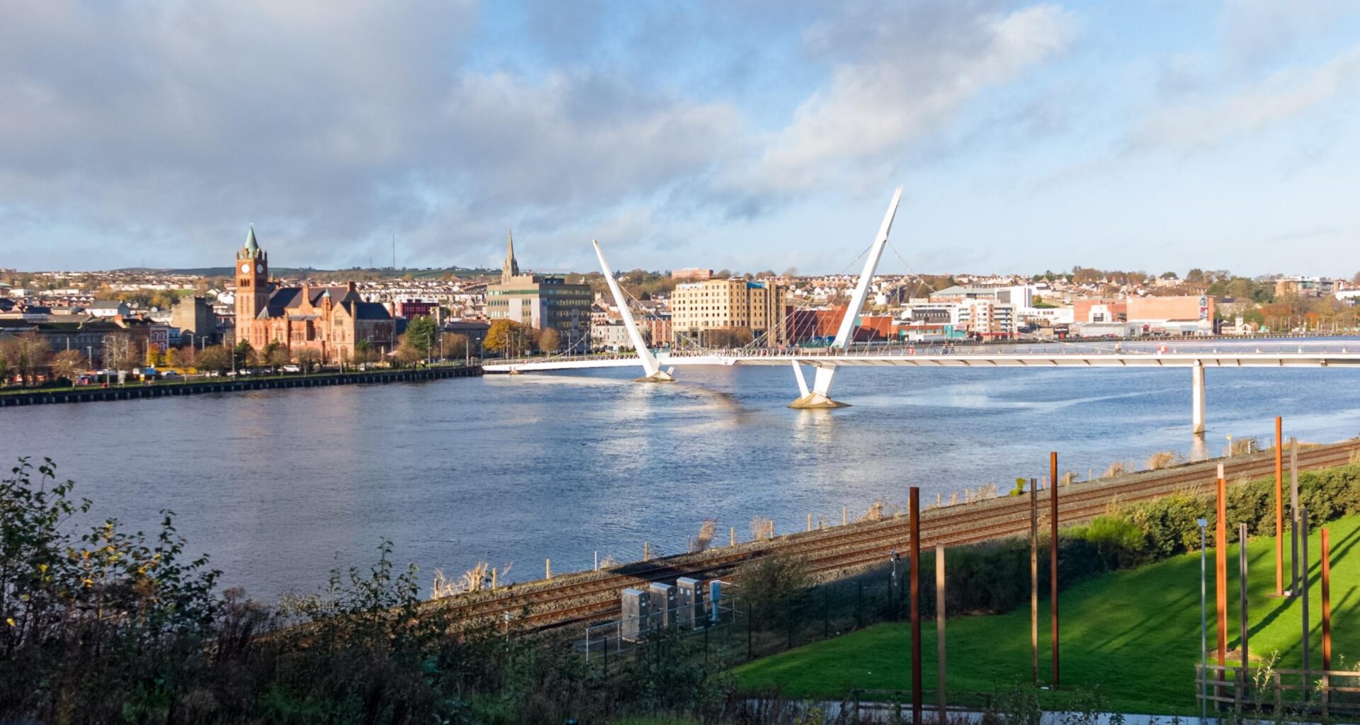 Derry/Londonderry on a sunny Sunday Morning