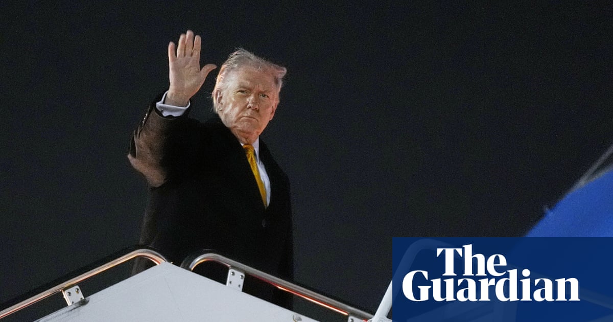 Trump weighs giving Americans $2,000 from tariff revenues in bid for support | Trump tariffs