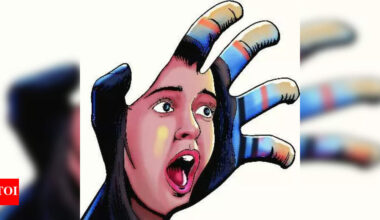 Pak Hindu family flees to Delhi to seek refuge | Delhi News