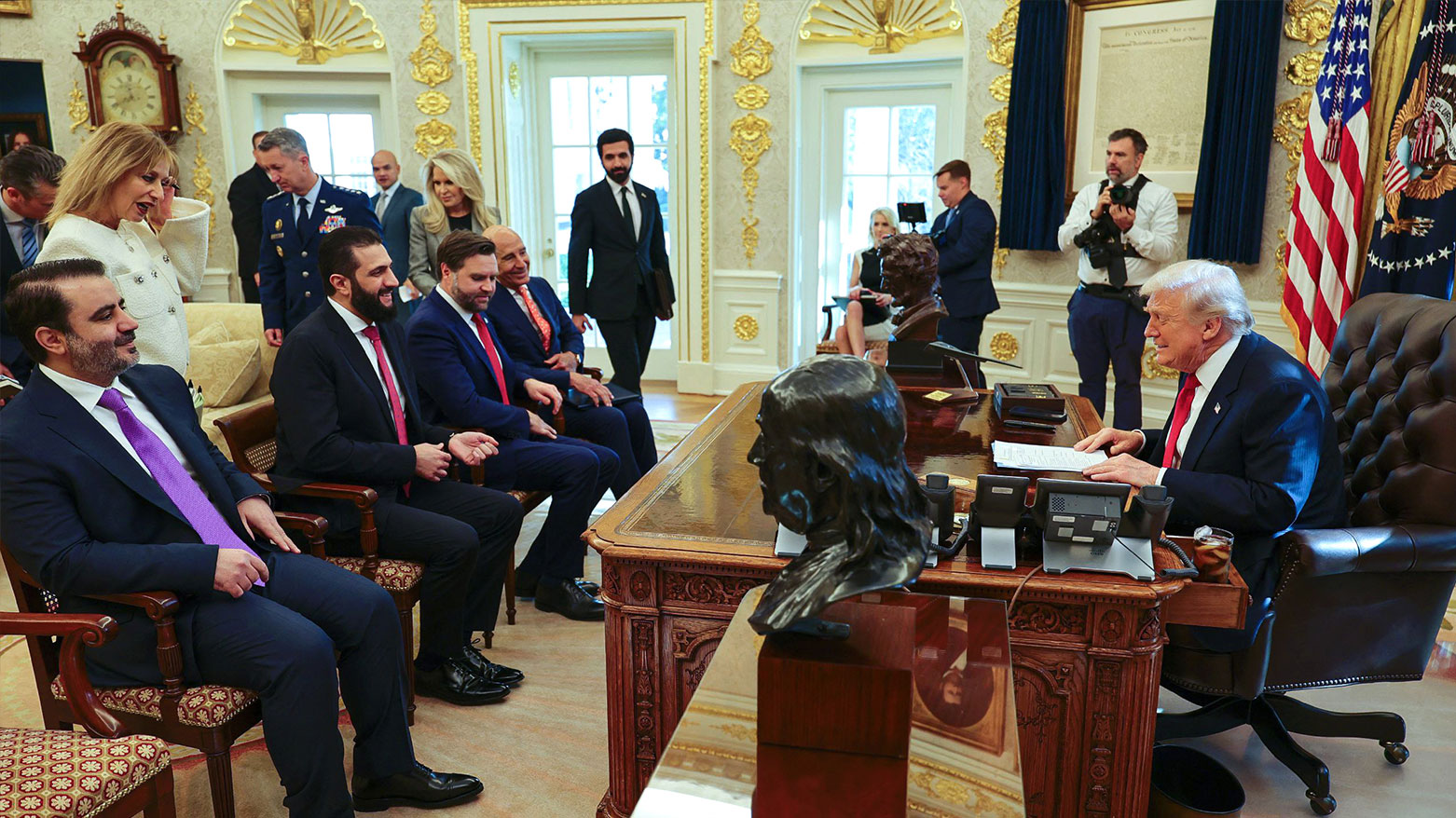 Sanctions Pause and SDF Army Integration Discussed at White House