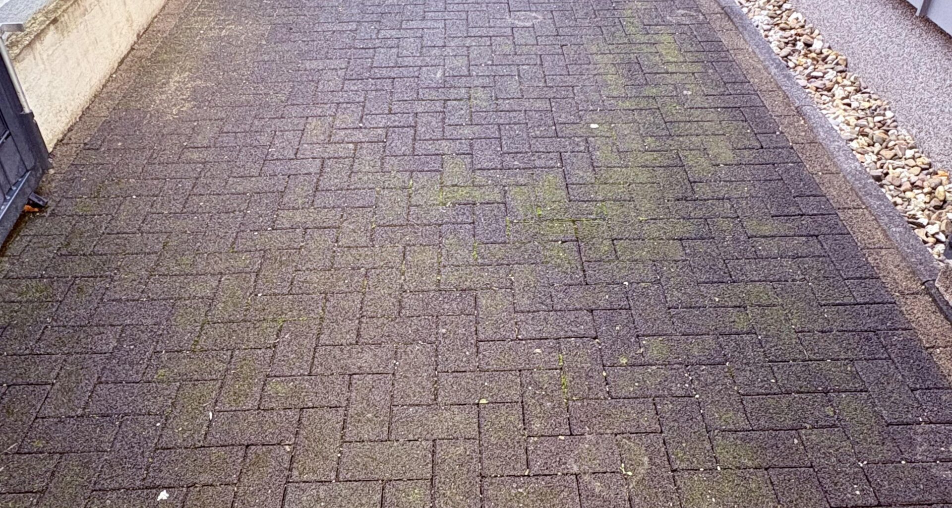 Pflastersteine sauber bekommen.