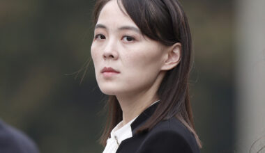 Kim Yo-jong, the sister of North Korean leader Kim Jong-un, attends a wreath-laying ceremony at Ho Chi Minh Mausoleum in Hanoi, Vietnam, on March 2, 2019. [AP/YONHAP]