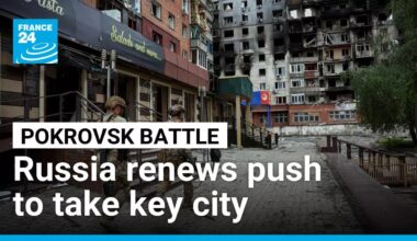 Russian troops pile onto Pokrovsk as Ukrainians tries to keep hold of key city • FRANCE 24 English