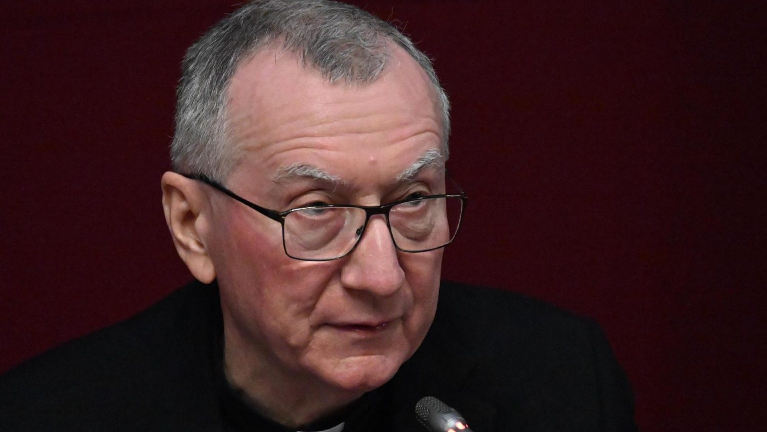 Cardinal Parolin: Protect the dignity of children in the age of AI