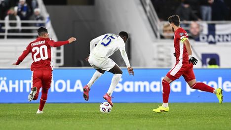 Ryan Mahuta debytoi Huuhkajissa.