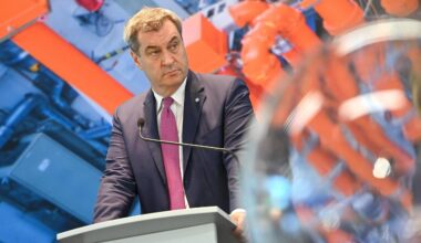 Energiepolitik: Markus Söder fordert Bau kleiner Atomkraftwerke