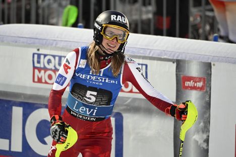 Katharina Liensberger sijoittui lauantaina kymmenenneksi.