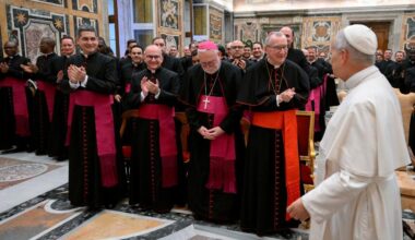 Pope to nunciature staff: Bring hope where the world lacks peace