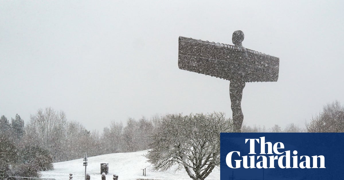 UK weather: ‘blizzard conditions’ likely in north-east England | UK weather