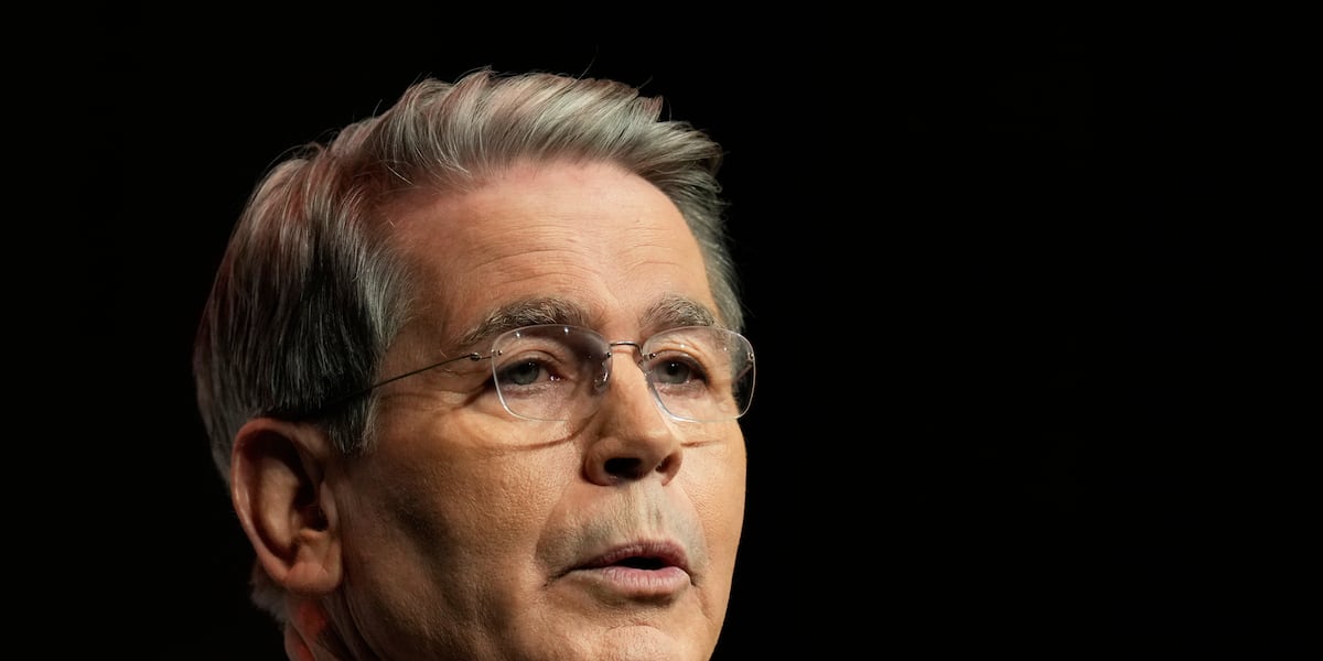 Trump urges Treasury Secretary Bessent to take Federal Reserve job