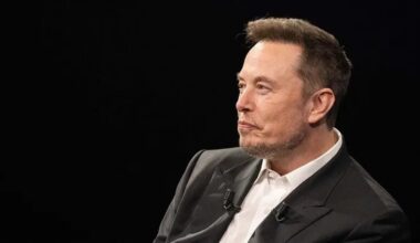 Elon Musk says Twitter still in ‘negative cash flow’ due to 50% drop in advertising, debt