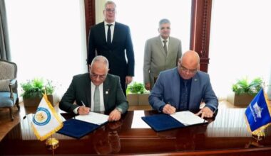 Egypt’s Suez Canal Authority, Petroleum Min. ink LNG station deal