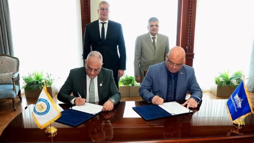 Egypt’s Suez Canal Authority, Petroleum Min. ink LNG station deal
