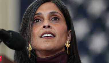 JD Vance–Usha heading for divorce? Second Lady seen without wedding ring, spokesperson says this