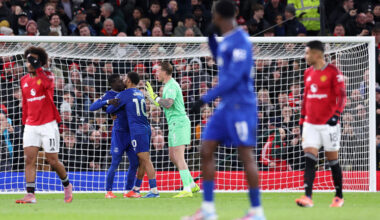 10 от Евертън удариха Юнайтед насред "Олд Трафорд", куриозен скандал беляза мача