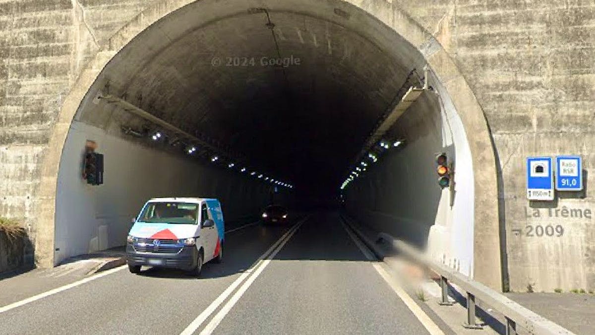 Bulle: Claustrophobe, il fait demi-tour au milieu du tunnel de la Trême