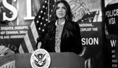 United States • US immigration and border forces draw closer to intelligence community