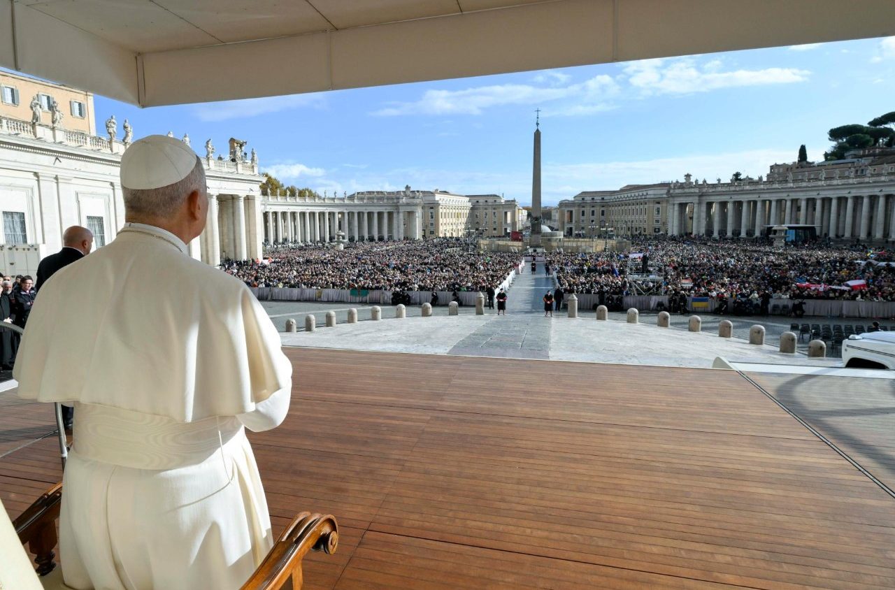 Pope asks for prayers ahead of visit to Türkiye and Lebanon