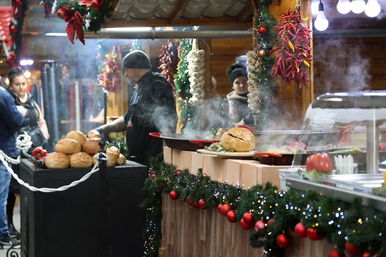 Döbbenetes étel tűnt fel a budapesti karácsonyi vásáron, ilyennel a világon sehol nem találkozni