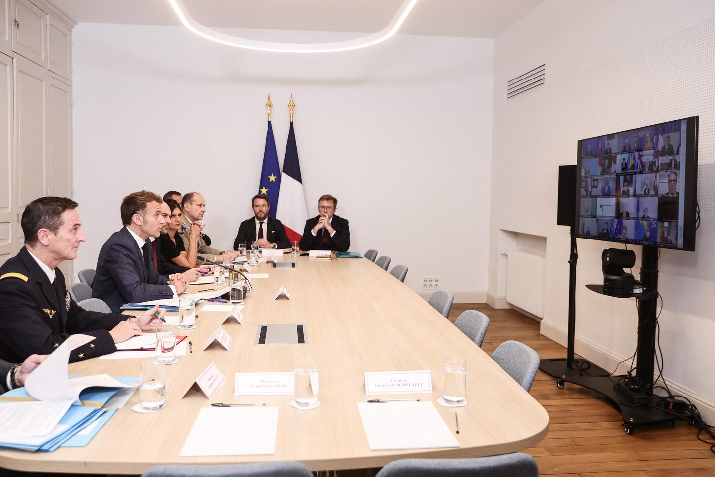 Europeans seize on latest US reversal to push for Ukraine security guarantees