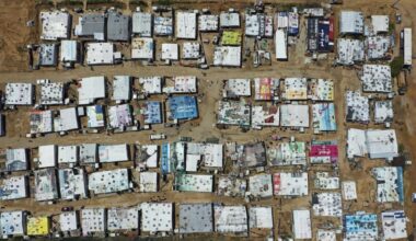 Syrian refugees in Lebanon in dilemma over staying or returning 