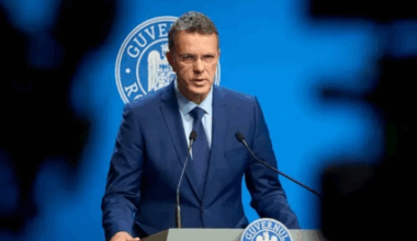 Romania was left without a Defense Minister, it is revealed that he had lied about his degree