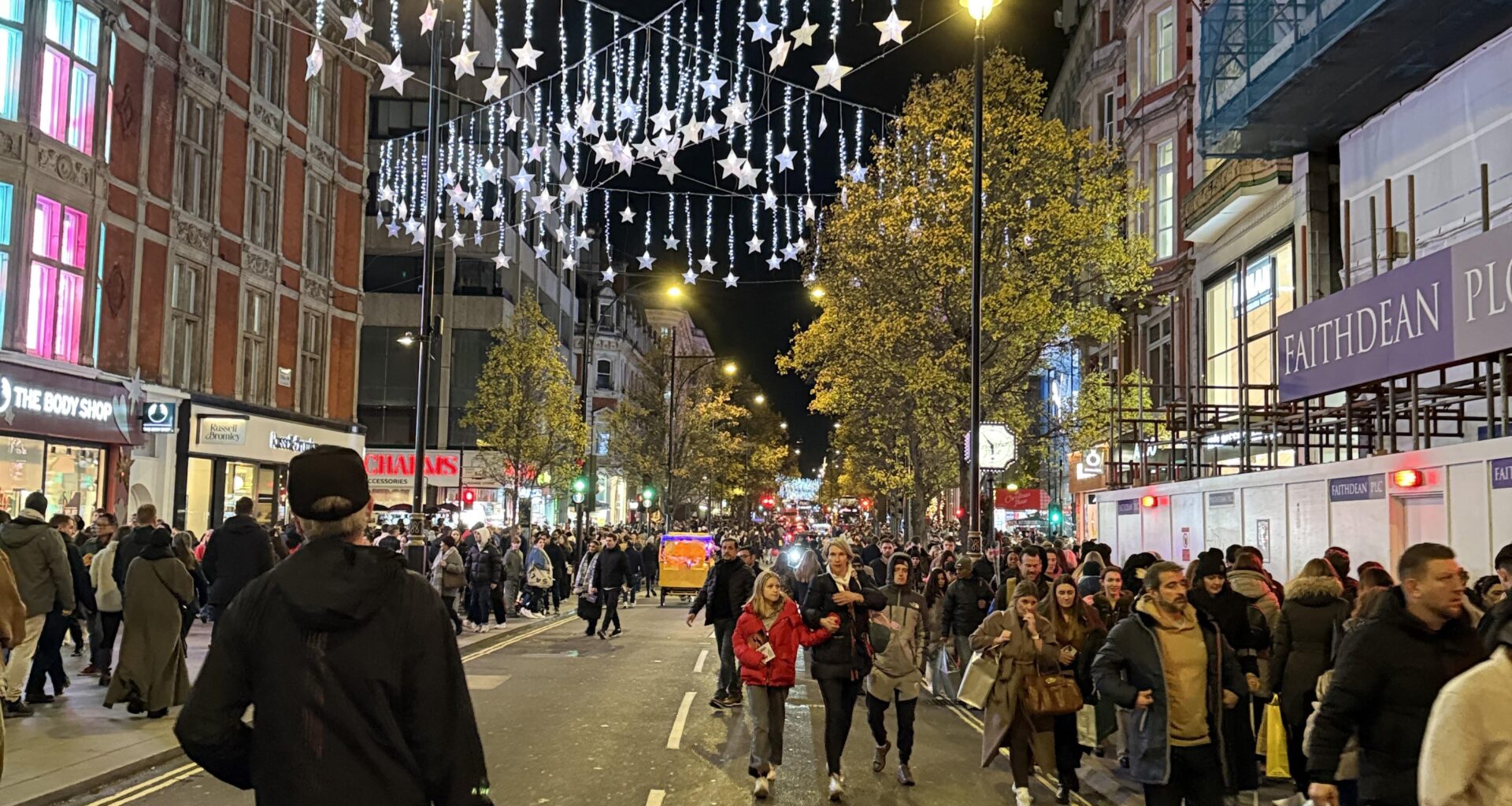 Pedestrianise Oxford Street