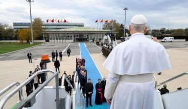 Pope Leo XIV on his way to Lebanon