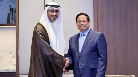 Vietnam PM urges Kuwait Petroleum to expand Nghi Son refinery, build bonded fuel storage facility