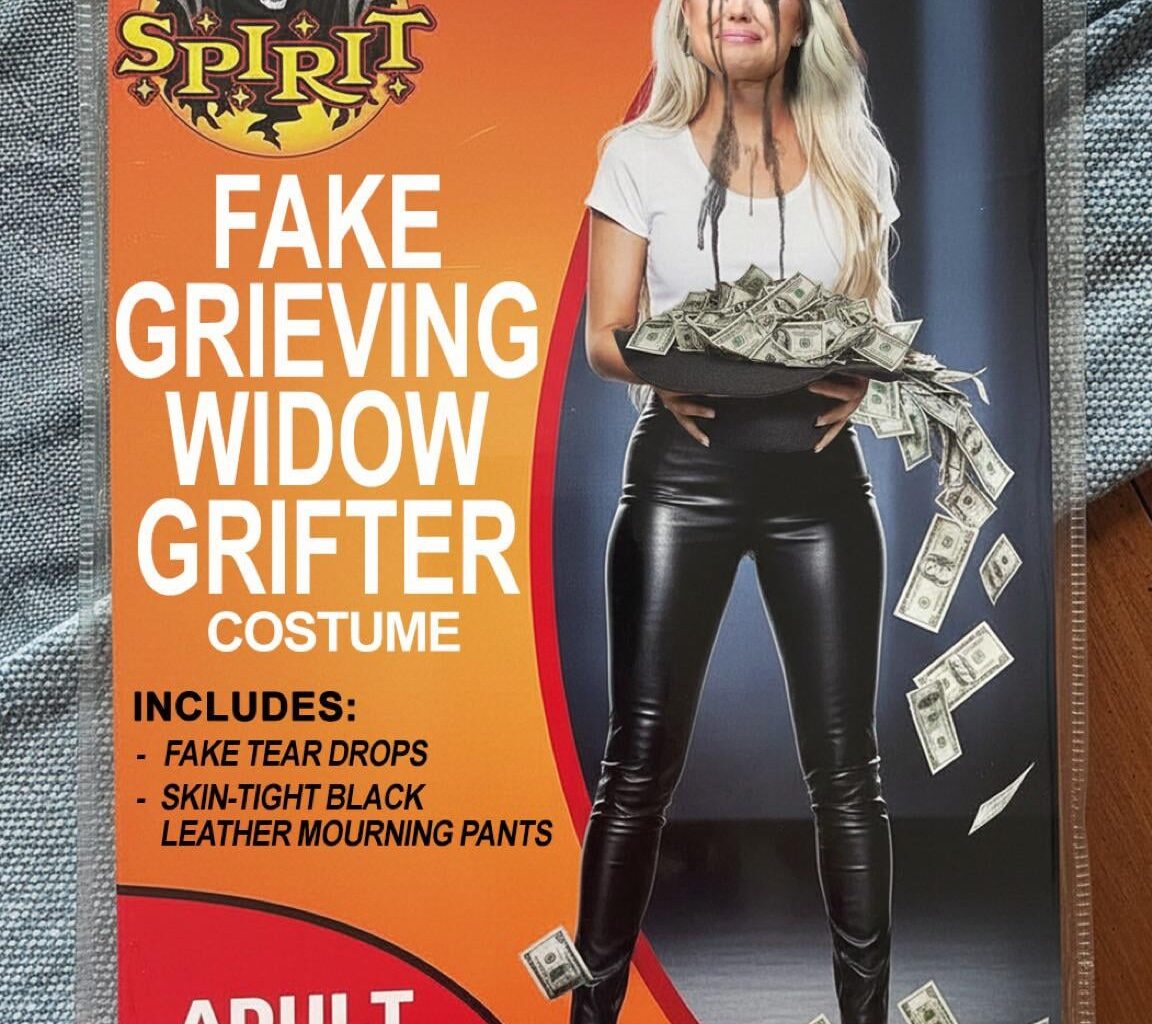 The perfect Halloween costume if you want to grift as much candy as possible from MAGAs