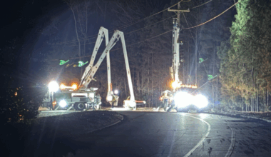 Crash in Chapel Hill injures 4, knocks out power for 175 Duke Energy customers :: WRAL.com