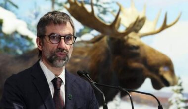 Guilbeault won’t resign from Cabinet over pipeline deal, government source says