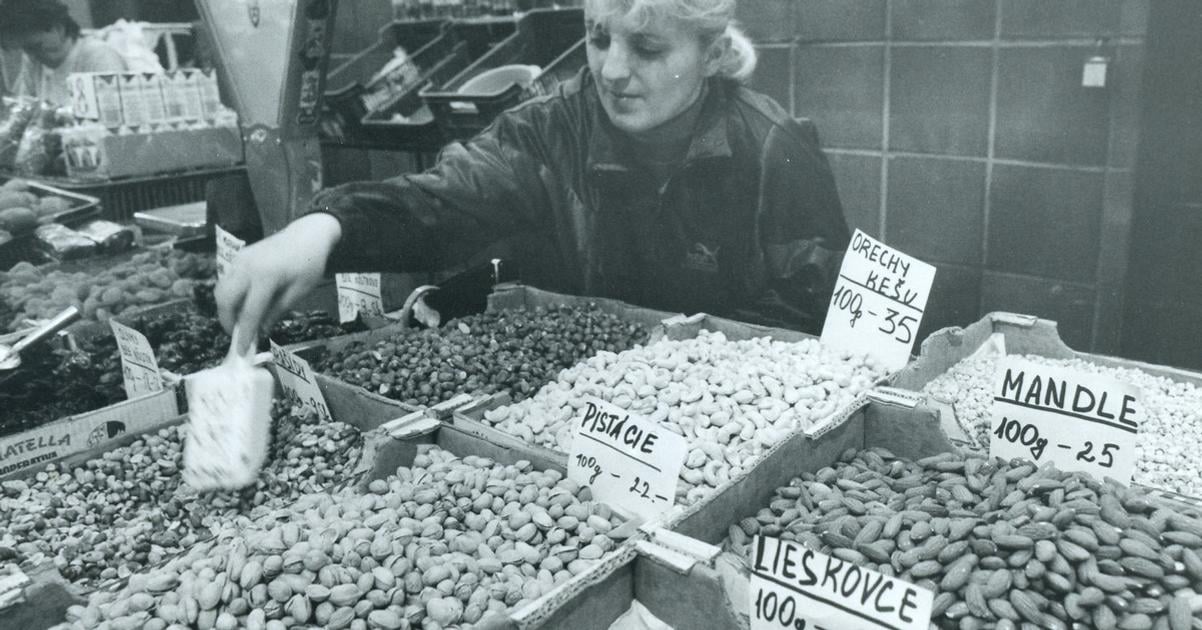 From black market to full shelves: How life after ’89 boosted Slovaks’ purchasing power