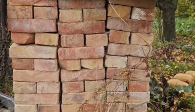 Trockenmauer als Beeteinfassung aus Ziegelsteinen?