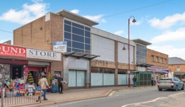 Former Flintshire Iceland to become motorcycle dealership