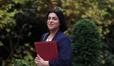 Labour to ban migrants from benefits with strict new settlement regime