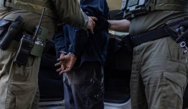 WLS: Judge orders release of hundreds arrested in Illinois immigration crackdown