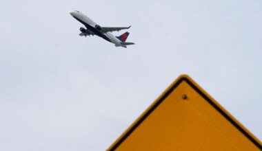 Live updates: Government shutdown, flight reduction, SNAP benefits news