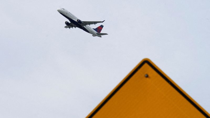 Live updates: Government shutdown, flight reduction, SNAP benefits news