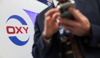 Occidental Petroleum tops quarterly profit estimates on higher output