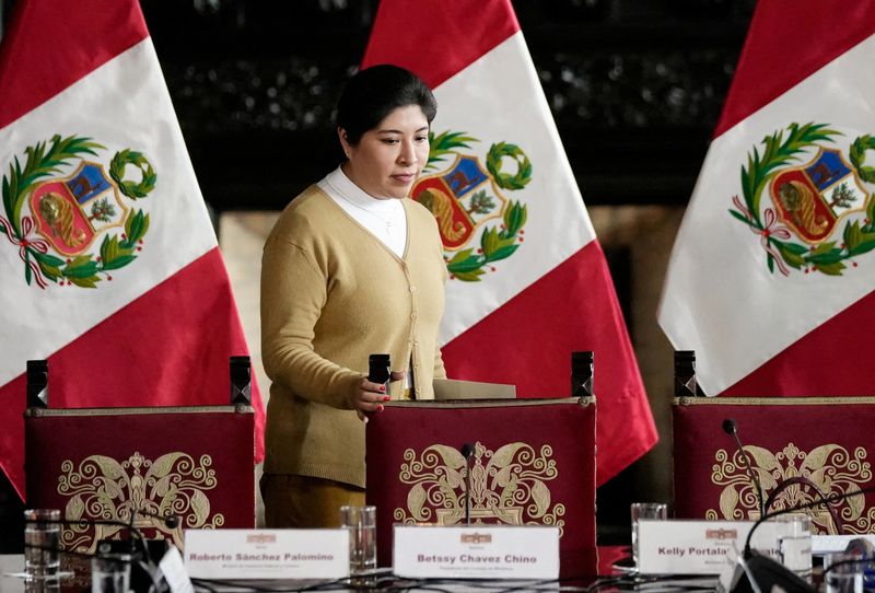 Peru orders arrest of ex-prime minister under Mexico asylum in Lima | WKZO | Everything Kalamazoo