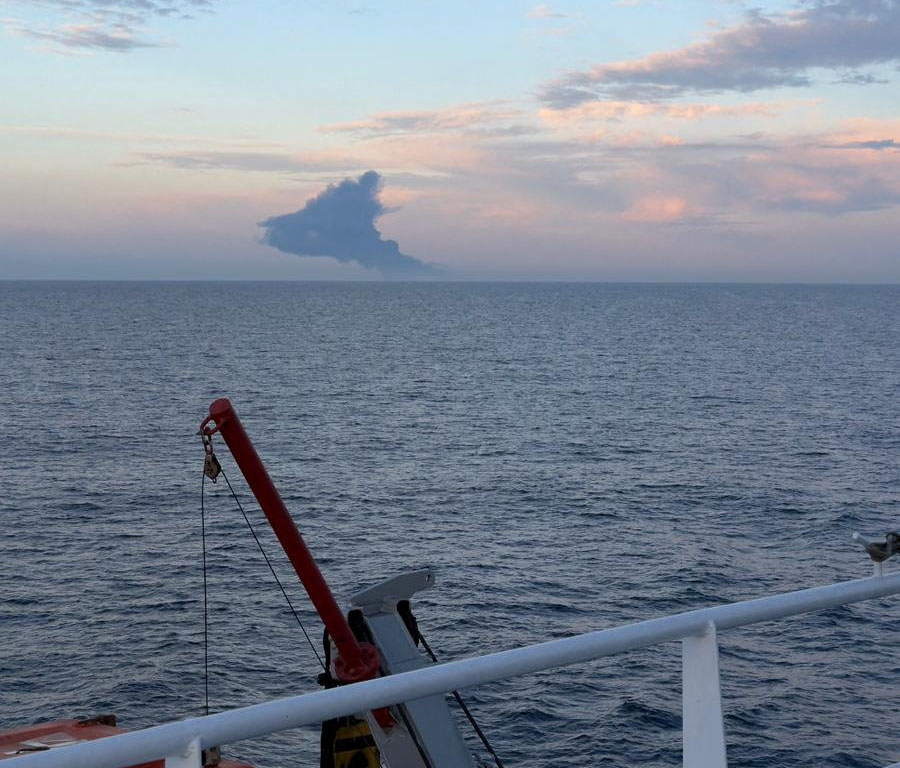 cover Blasts hit sanctioned tankers off Turkey&#8217;s coast, rescues underway